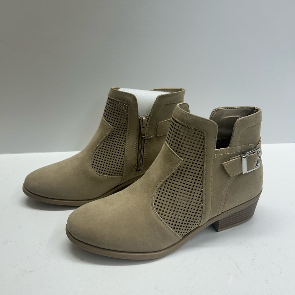 Mia Kathrine Bootie Size 8M